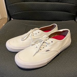 Vans pro white size 10
